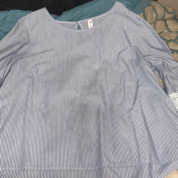 Tops - Smoke free. Like new dress shirt.